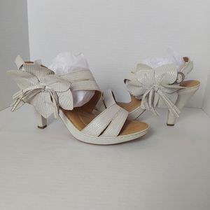 Born leather flower Spring sandals 11